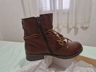 Botas de cordones marrones