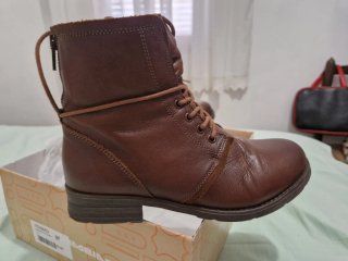 Botas de cordones marrones