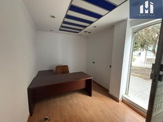 Local comercial en venta en Nueva Andalucía en Almería