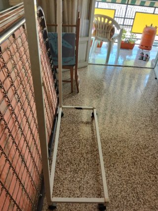 Carro para jaula de a metro con ruedas.