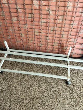 Carro para jaula de a metro con ruedas.