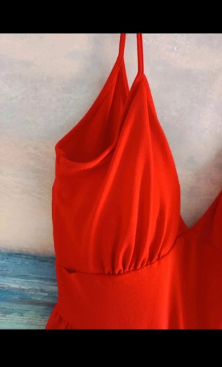 Mono rojo Stradivarius Talla S