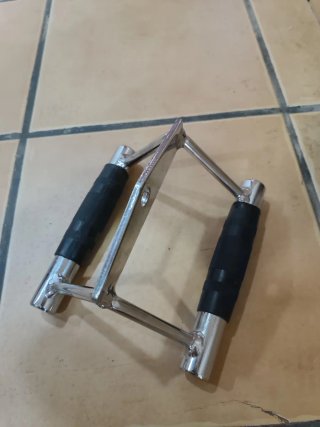 Barras y Soportes de gimnasio