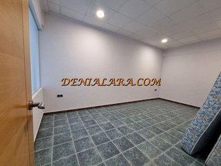 Oficina en alquiler en Pego