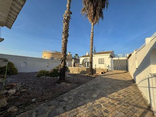 Chalet en venta en La Siesta - El Salado - Torreta en Torrevieja