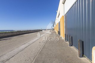 Nave industrial en venta en Camarma de Esteruelas