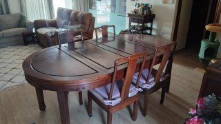 Mesa de comedor extensible con 6 sillas