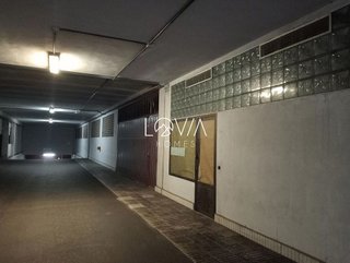 Garaje en venta en Castrillón
