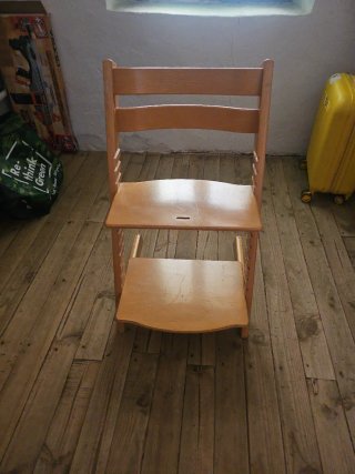 Trona Stokke madera