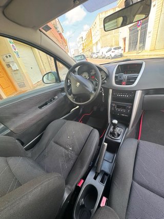 Peugeot 207 2006