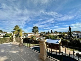 Chalet en alquiler en Las Lomas de Río Verde en Marbella