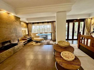 Chalet en alquiler en Las Lomas de Río Verde en Marbella