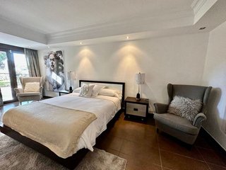 Chalet en alquiler en Las Lomas de Río Verde en Marbella