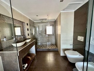 Chalet en alquiler en Las Lomas de Río Verde en Marbella
