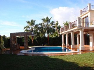 Chalet en alquiler en Las Lomas de Río Verde en Marbella