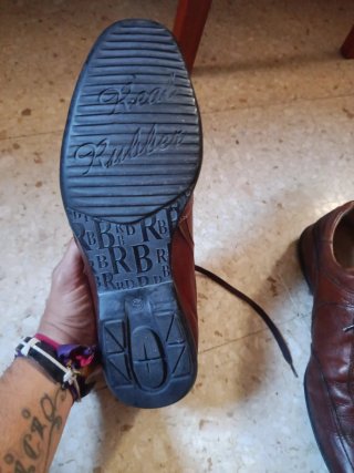 Zapatos de piel marrones