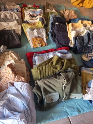 Lote Ropa Niño Tallas 3-8 Años (unas 60 piezas)