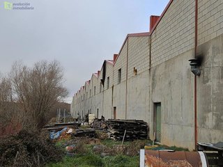Nave industrial en venta en Almazán