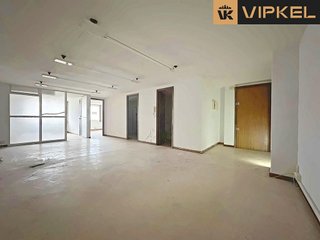 Local comercial en alquiler en Ensanche - Sar en Santiago de Compostela