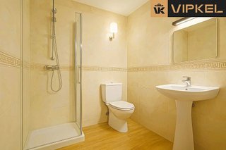 Local comercial en alquiler en Ensanche - Sar en Santiago de Compostela