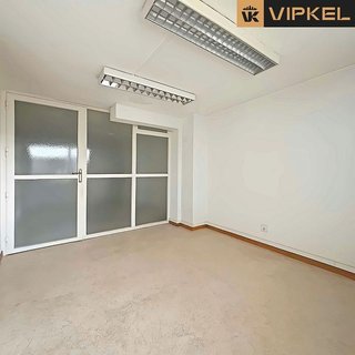 Local comercial en alquiler en Ensanche - Sar en Santiago de Compostela
