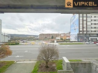 Local comercial en alquiler en Ensanche - Sar en Santiago de Compostela