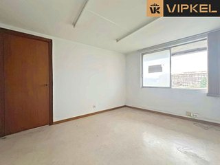 Local comercial en alquiler en Ensanche - Sar en Santiago de Compostela