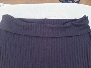 Blusa T XL . Medidas en descripción