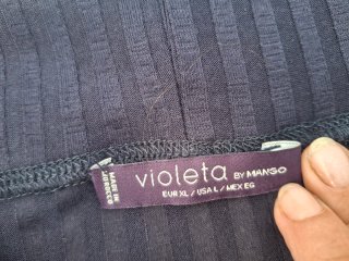 Blusa T XL . Medidas en descripción