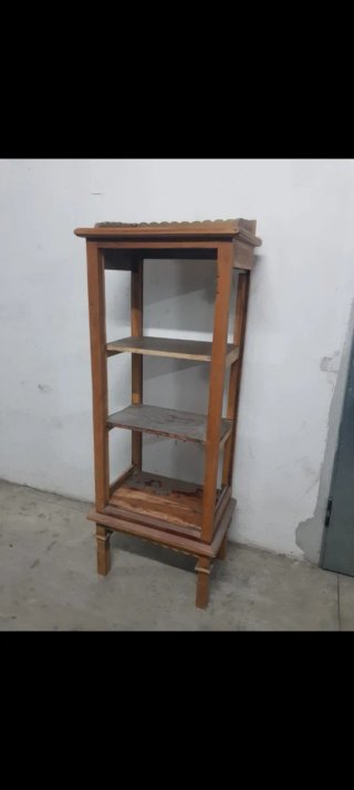 Estantería alta rústica de madera