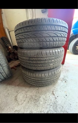 Llanta de aluminio Honda con neumático 205-50-17