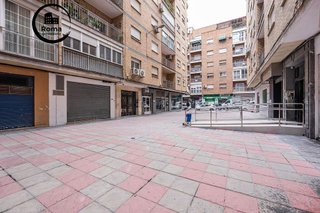 Piso en venta en Camino de Ronda - Rosaleda en Granada