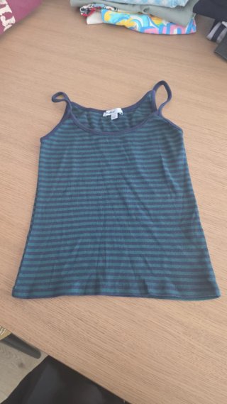Camiseta tirantes marrón con encaje
