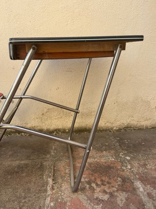 Pupitre infantil años 60