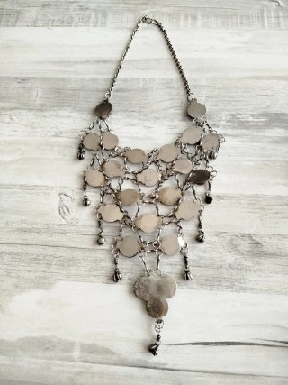 Collar artesanal piedras multicolor plateado