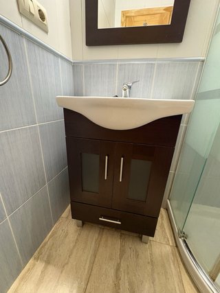 Conjunto baño espejo y lavabo