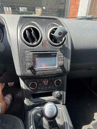 PRECIOSO Nissan Qashqai 2013