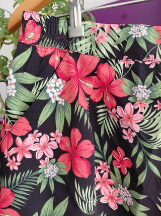 Pantalón corto estampado floral