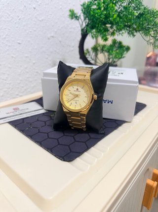 Reloj Naviforce Dorado Hombre