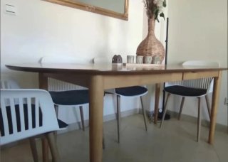 Mesa de comedor extensible (sillas no incluidas)