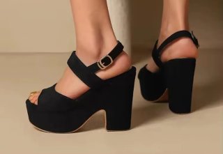 Sandalias tacón corrido negras