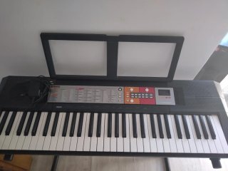 Teclado Yamaha PSR-F50 Original