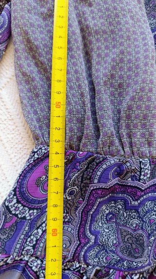 Vestido estampado paisley morado y gris
