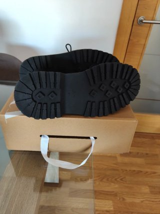 Zapatos Zara Piel Negra Talla 42. Nuevos.