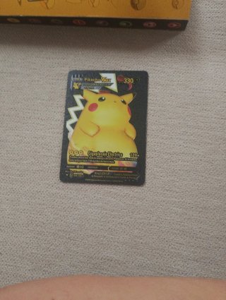 Carta Pokémon Pikachu VMAX 330 HP