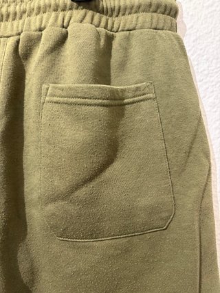 Pantalón corto verde militar