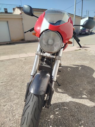 Ducati Monster 750cc 1999