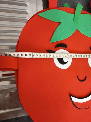 ** Disfraz Fresa y Tomate