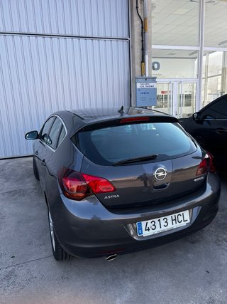Opel Astra 2013