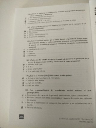 Libros y tests  de 3 cursos de Celador Logoss